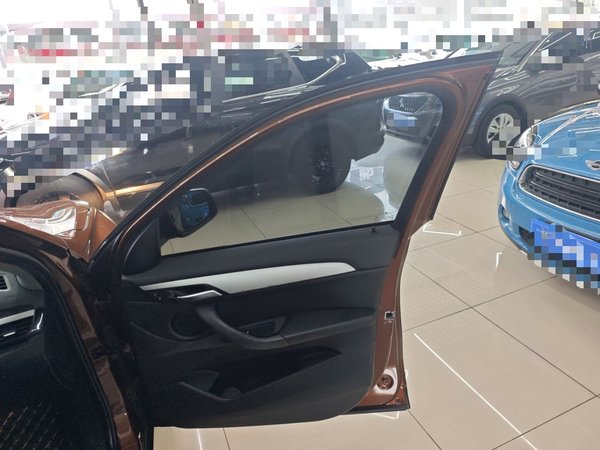 BMW X1 2016 sDrive18Li Premium Edition, 2016 года
