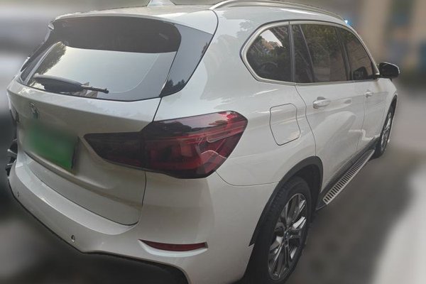 BMW X1 2018, 93400 км, за 10957 USD