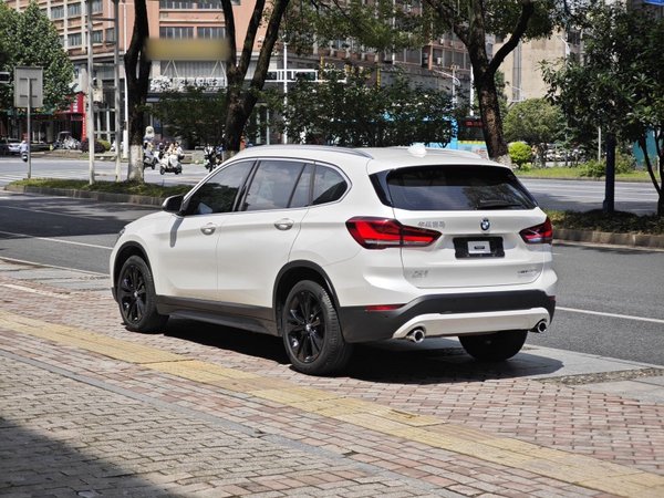 BMW X1 2021, 20000 км, за 15365 USD