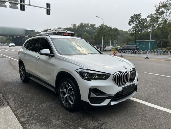 BMW X1 2022 sDrive20Li Fashion Model, 2022 года