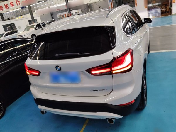 BMW X1 2022, 40500 км, за 21726 USD