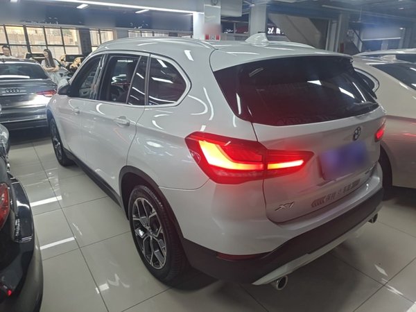 BMW X1 2022, 56900 км, за 19525 USD