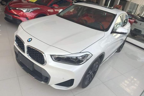 BMW X2 · 2023 год