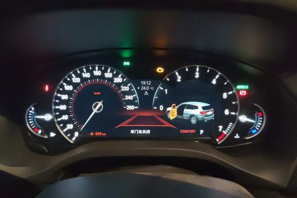 BMW X3 2018, 163200 км, за 13986 USD - фото 12