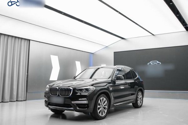 BMW X3 · 2018 год