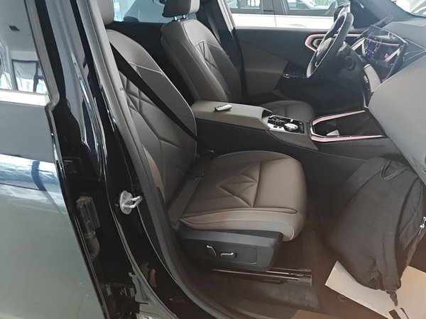 BMW X3 2025, 12900 км, за 41069 USD - фото 6