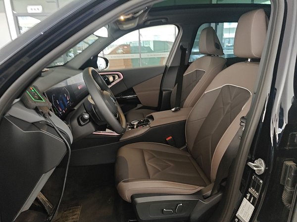 BMW X3 2025, 12900 км, за 41069 USD - фото 23