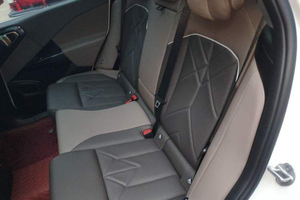 BMW X3 2025, 6500 км, за 44872 USD
