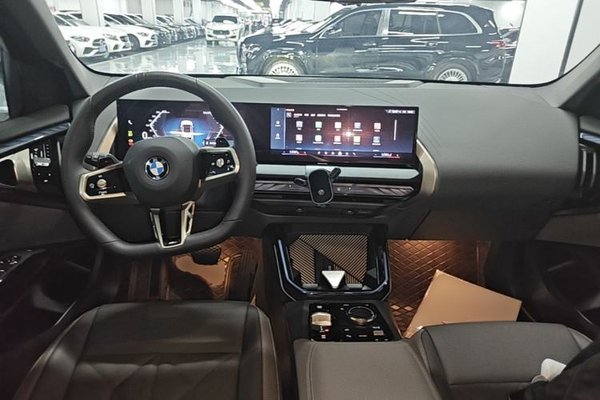 BMW X3 2025, 7400 км, за 41521 USD - фото 12