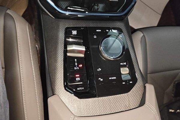 BMW X3 2025, 7400 км, за 41521 USD - фото 16