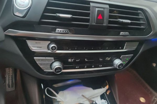 BMW X4 2021, 87000 км, за 24688 USD - фото 12