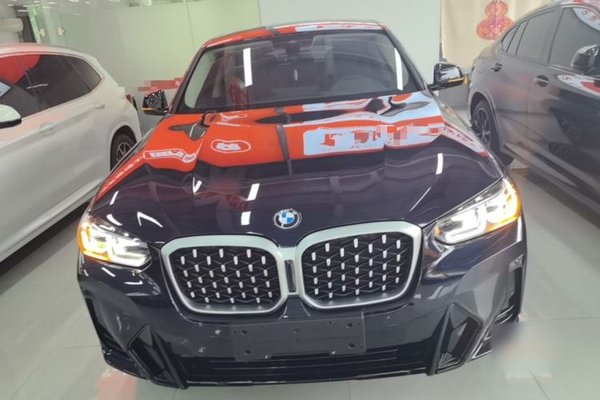 BMW X4 2022, 17700 км, за 38819 USD