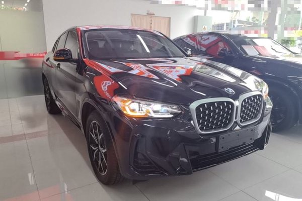BMW X4 2022, 17700 км, за 38819 USD