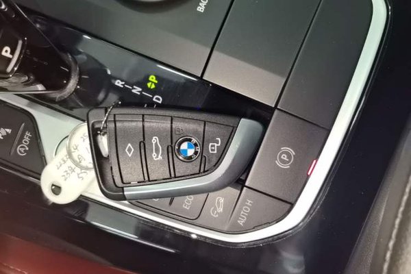 BMW X4 2022, 17700 км, за 38819 USD - фото 12