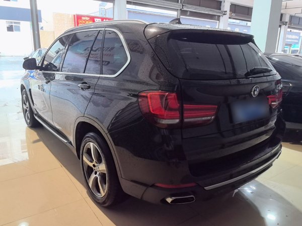 BMW X5 2018, 182300 км, за 23618 USD