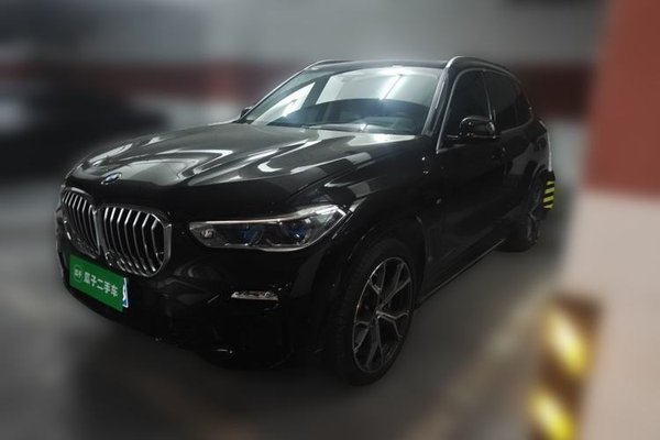 BMW X5 · 2021 год