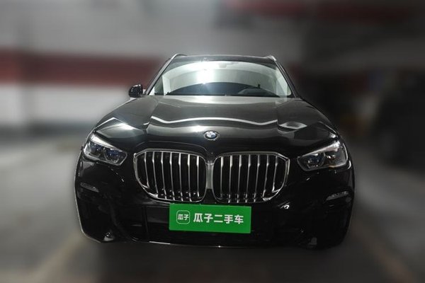 BMW X5 2021, 9900 км, за 57215 USD