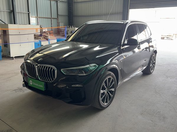 BMW X5 · 2021 год