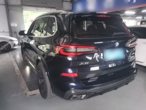 BMW X5 2022, 83100 км, за 50796 USD