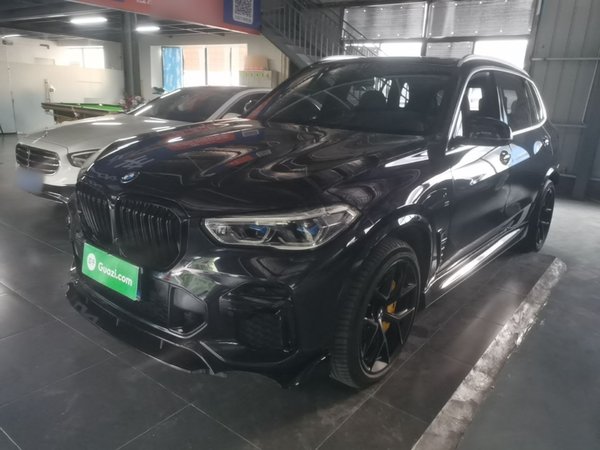 BMW X5 · 2022 год