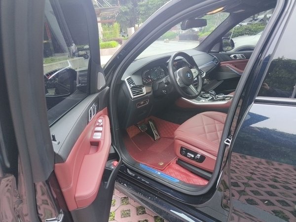 BMW X5 2022, 28900 км, за 71213 USD - фото 17