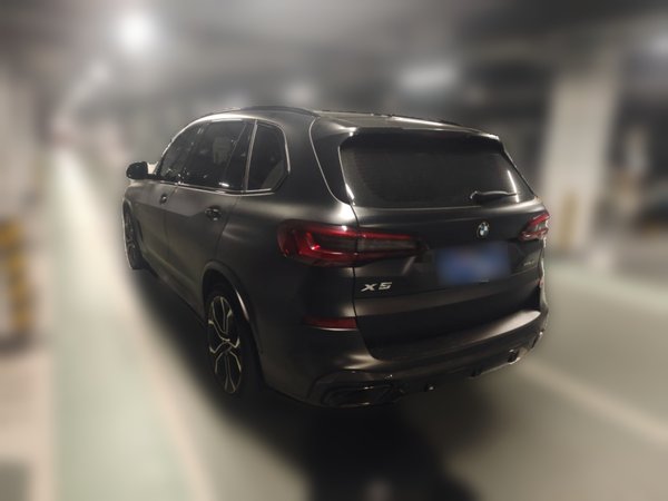BMW X5 · 2022 год