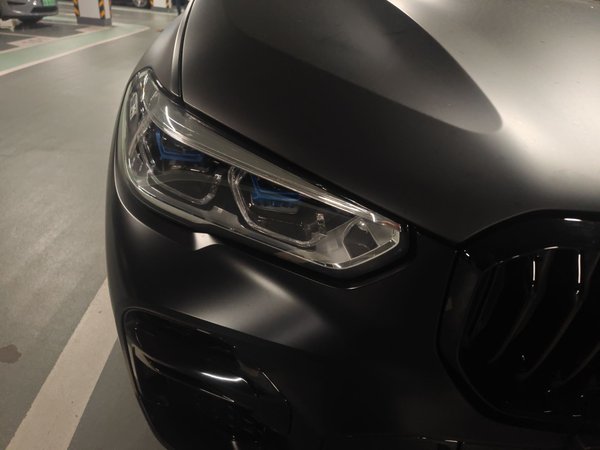 BMW X5 2022, 54900 км, за 77461 USD