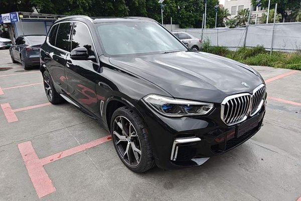 BMW X5 2022, 63400 км, за 57272 USD
