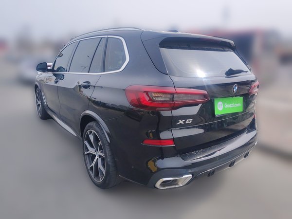 BMW X5 2022, 80200 км, за 60851 USD