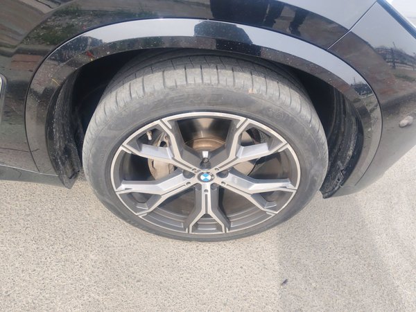 BMW X5 · 2022 год