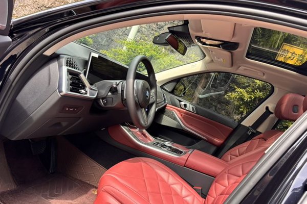 BMW X5 2023, 33900 км, за 66795 USD