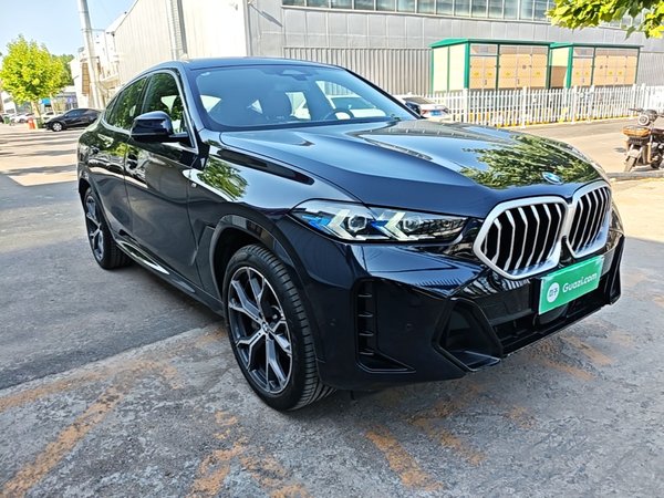 BMW X6 2023, 11500 км, за 81875 USD