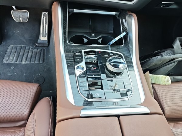 BMW X6 2023, 11500 км, за 81875 USD - фото 17