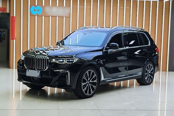 BMW X7 · 2020 год