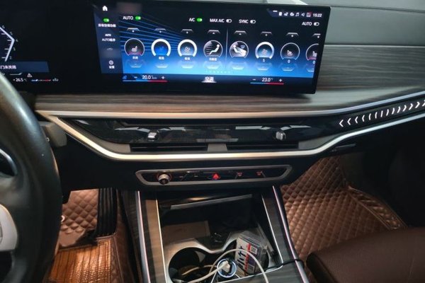 BMW X7 2023, 113700 км, за 62824 USD - фото 21