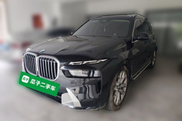 BMW X7 · 2023 год