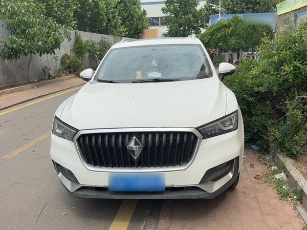 BORGWARD BX5 2017, 122000 км, за 5872 USD