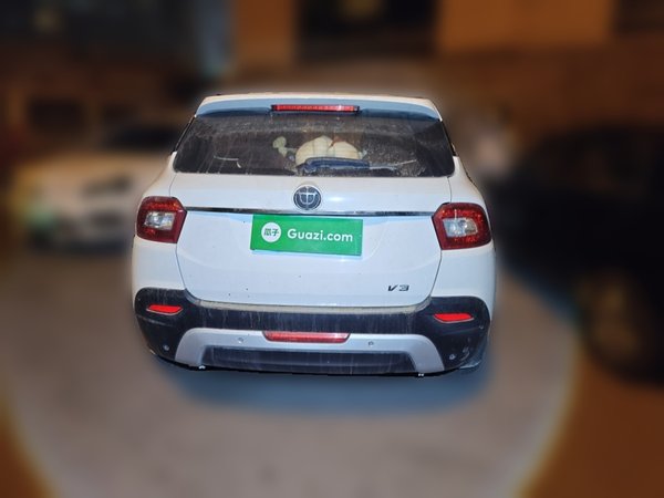 Brilliance V3 2015, 78900 км, за 3035 USD