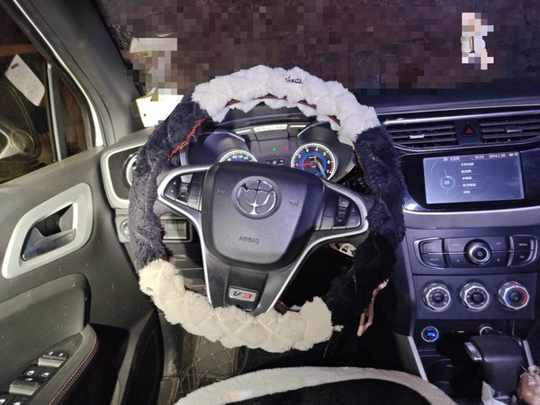 Brilliance V3 2015, 78900 км, за 3035 USD - фото 11