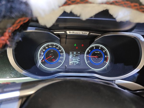 Brilliance V3 2015, 78900 км, за 3035 USD - фото 12