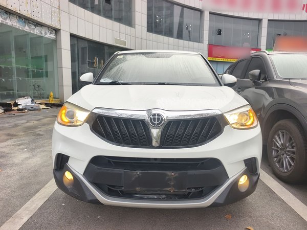 Brilliance V3 2015 1.5L Manual Smart Version, 2015 года