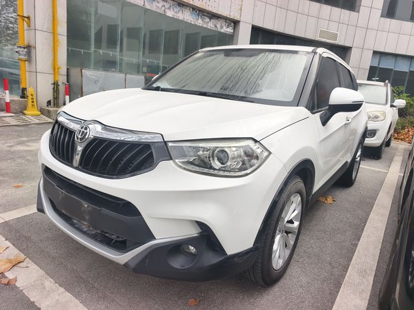 Brilliance V3 2015 1.5L Manual Smart Version