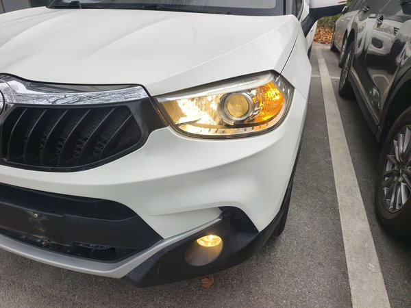 Brilliance V3 2015 1.5L Manual Smart Version, 2015 года