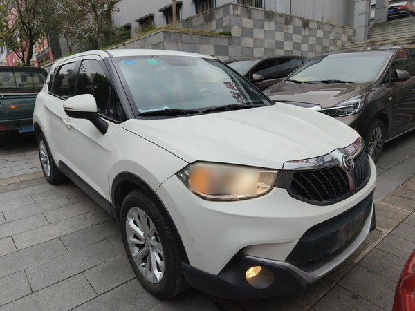 Brilliance V3 2015 1.5L Manual Elite Model, 2015 года