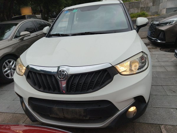 Brilliance V3 2015 1.5L Manual Elite Model, 2015 года