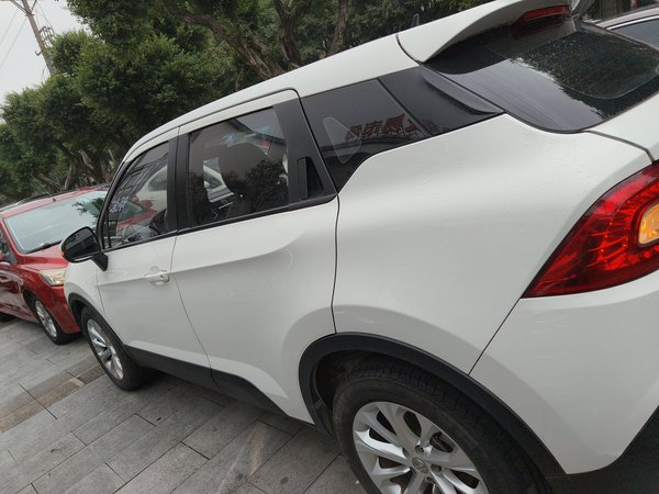 Brilliance V3 2015, 169200 км, за 3955 USD