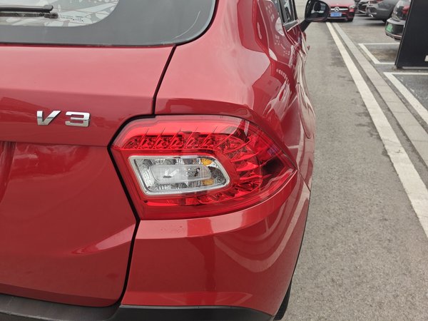 Brilliance V3 2016, 87600 км, за 3509 USD - фото 8