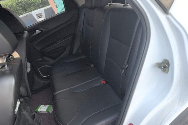 Brilliance V3 2016, 60400 км, за 2582 USD