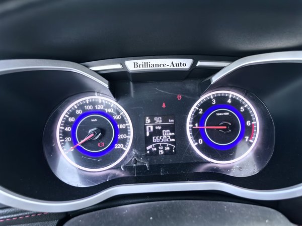 Brilliance V3 2016, 66500 км, за 3567 USD