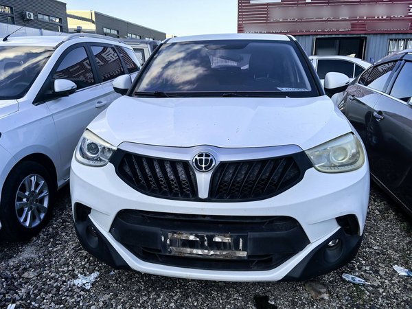 Brilliance V3 2016, 66500 км, за 3567 USD